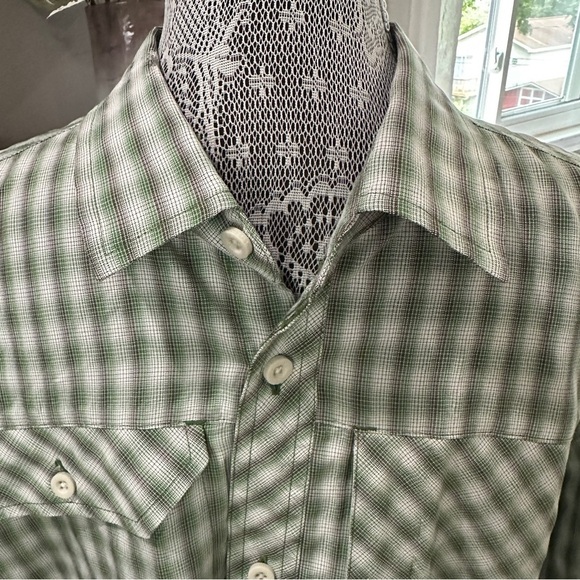 Eddie Bauer Expedition Guide Green Plaid Sun Protection Vented Outdoor Shirt LT - Picture 6 of 13